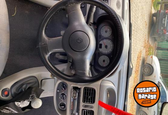 Autos - Renault Clio 1.2 2005 Nafta 252000Km - En Venta