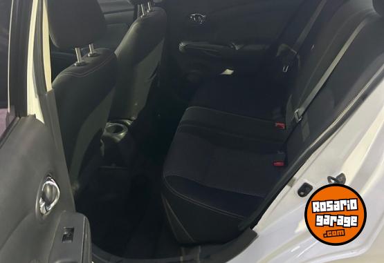 Autos - Nissan Versa 1.6 Advance Mt 2014 Nafta 150000Km - En Venta