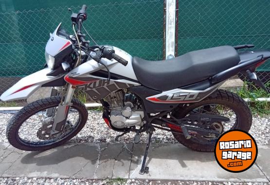 Motos - Motomel Skua 150 silver edition 2024 Nafta 12000Km - En Venta