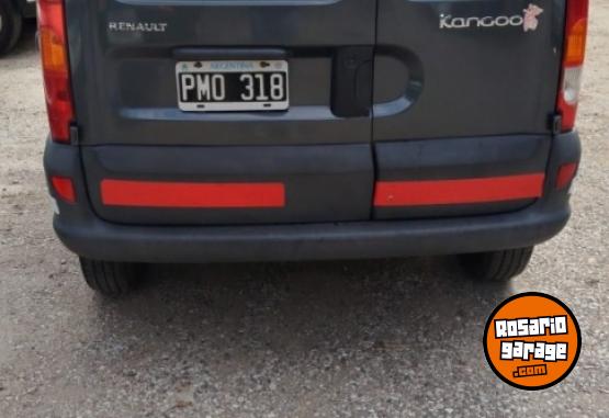 Utilitarios - Renault Kangoo 2015 GNC 180000Km - En Venta