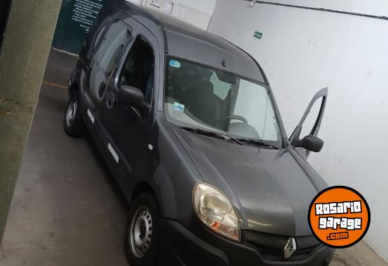 Utilitarios - Renault Kangoo 2015 GNC 180000Km - En Venta