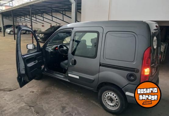 Utilitarios - Renault Kangoo 2015 GNC 180000Km - En Venta