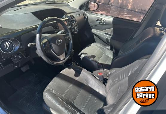 Autos - Toyota ETIOS PLATINUN 2016 Nafta 120000Km - En Venta