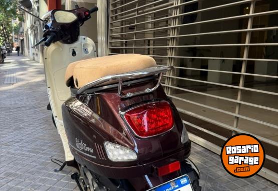 Motos - Motomel Strato Euro 2022 Nafta 6500Km - En Venta