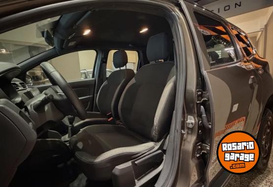 Autos - Renault Duster zen 2022 Nafta 114000Km - En Venta