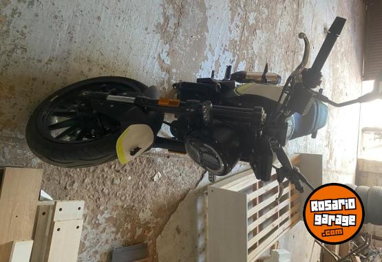 Motos - Benelli Leoncino 2023 Nafta 1400Km - En Venta