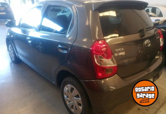 Autos - Toyota Etios 2023 Nafta 124000Km - En Venta
