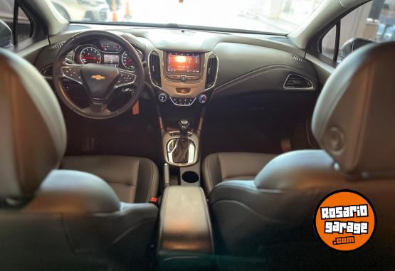 Autos - Chevrolet Cruze 5ptas LT 1.4N 2022 Nafta 42497Km - En Venta