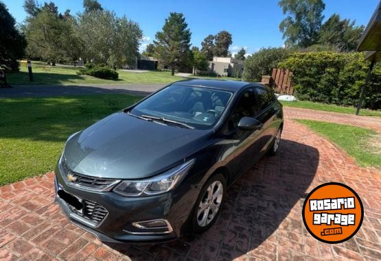 Autos - Chevrolet Cruze LT 2017 Nafta 140000Km - En Venta