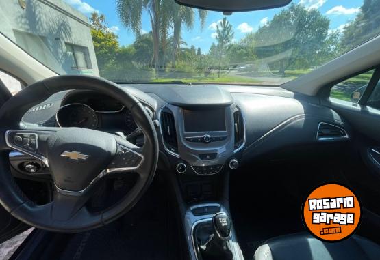 Autos - Chevrolet Cruze LT 2017 Nafta 140000Km - En Venta