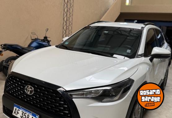 Autos - Toyota CORLLA CROSS XLI 2022 Nafta 83900Km - En Venta