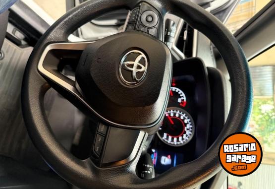 Autos - Toyota CORLLA CROSS XLI 2022 Nafta 83900Km - En Venta