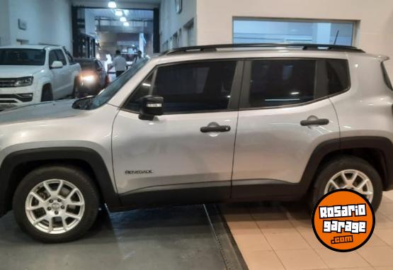 Camionetas - Jeep RENEGADE SPORT 1.8 AT 2019 Nafta 42500Km - En Venta