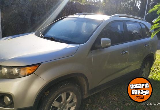 Camionetas - Kia Sorento 2012 Nafta 216000Km - En Venta