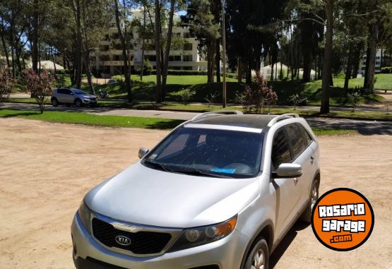 Camionetas - Kia Sorento 2012 Nafta 219000Km - En Venta