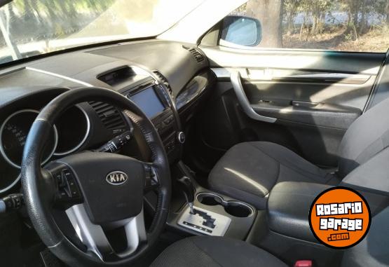 Camionetas - Kia Sorento 2012 Nafta 219000Km - En Venta