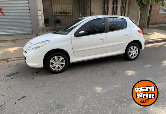 Autos - Peugeot 207 2016 Nafta 90000Km - En Venta