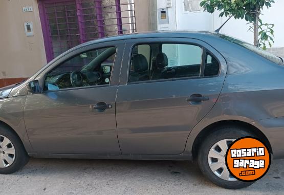 Autos - Volkswagen Voyage 2010 Nafta 72000Km - En Venta