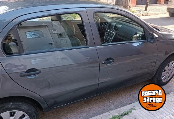 Autos - Volkswagen Voyage 2010 Nafta 72000Km - En Venta