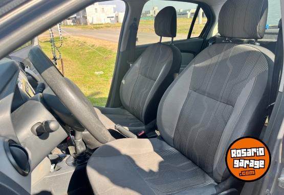 Autos - Renault Logan 2016 Nafta 108000Km - En Venta