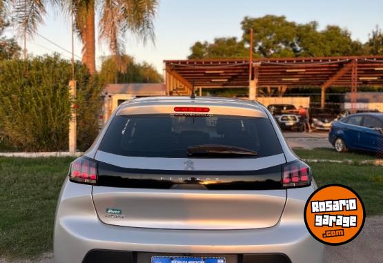 Autos - Peugeot 208 2021 Nafta 38000Km - En Venta