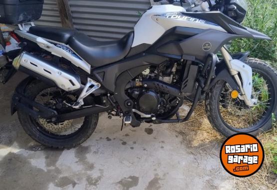 Motos - Corven Touring Triax 250 2021 Nafta 19000Km - En Venta