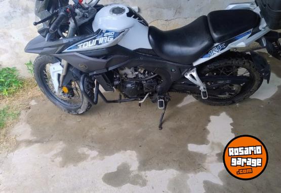 Motos - Corven Touring Triax 250 2021 Nafta 19000Km - En Venta