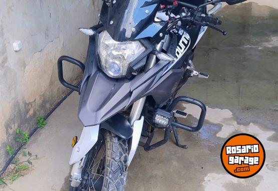 Motos - Corven Touring Triax 250 2021 Nafta 19000Km - En Venta