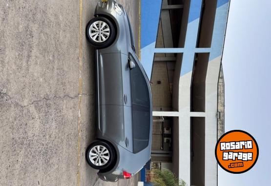 Autos - Volkswagen Golf Comfortline 2017 Nafta 165000Km - En Venta