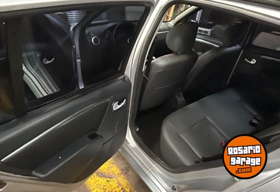 Autos - Renault Sandero Stepway Lux 2011 Nafta 138000Km - En Venta