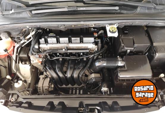 Autos - Peugeot 308 2015 Nafta 93600Km - En Venta