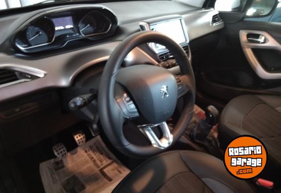Autos - Peugeot 208 feline 2017 Nafta 85000Km - En Venta