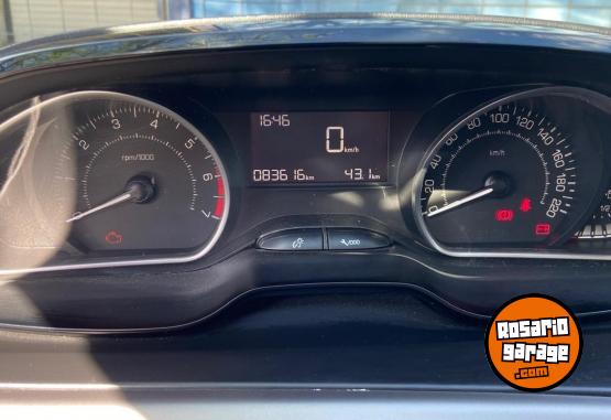 Autos - Peugeot 208 feline 2017 Nafta 85000Km - En Venta