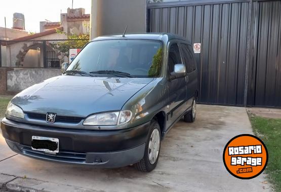 Utilitarios - Peugeot Partner patagonica 1.9 2009 Diesel 190100Km - En Venta