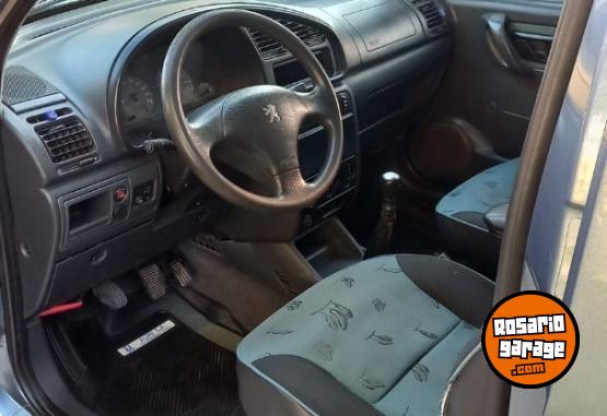 Utilitarios - Peugeot Partner patagonica 1.9 2009 Diesel 190100Km - En Venta