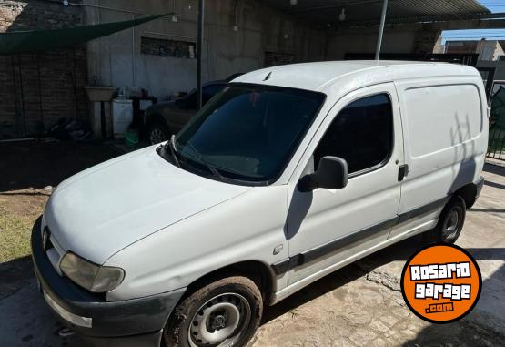 Utilitarios - Peugeot Partner 2009 Diesel 300000Km - En Venta