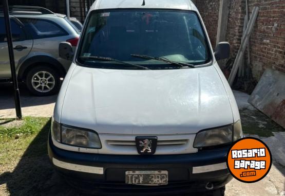 Utilitarios - Peugeot Partner 2009 Diesel 300000Km - En Venta
