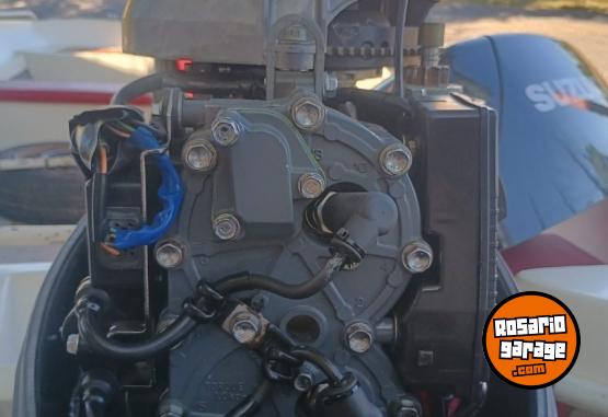 Embarcaciones - L�quido embarcaci�n con motor Suzuki 40hp 2 tiempos - En Venta