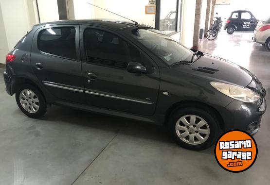 Autos - Peugeot 207 2012 Diesel 185000Km - En Venta