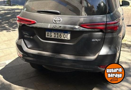 Camionetas - Toyota SW4 SRX AT 2022 Diesel 75000Km - En Venta