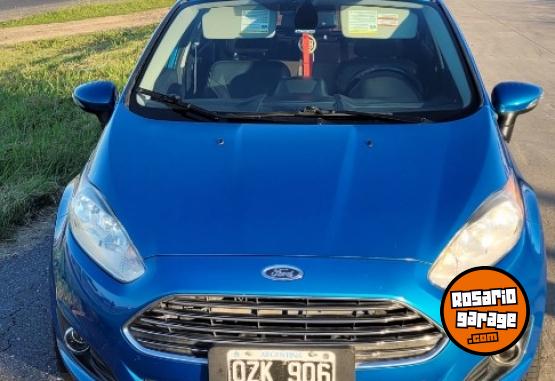 Autos - Ford Fiesta kinetic titanium 2015 Nafta 172000Km - En Venta