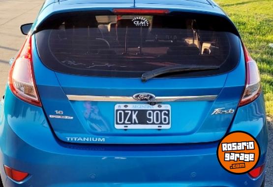 Autos - Ford Fiesta kinetic titanium 2015 Nafta 172000Km - En Venta