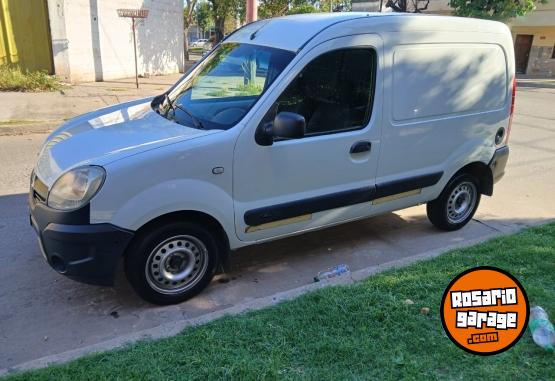 Utilitarios - Renault Kangoo 2014 GNC 155000Km - En Venta