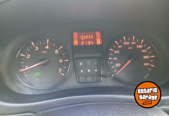 Utilitarios - Renault Kangoo 2014 GNC 155000Km - En Venta