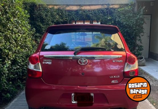 Autos - Toyota Etios 2015 Nafta 136000Km - En Venta