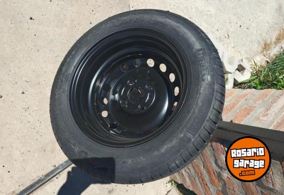 Accesorios para Autos - CUBIERTA + LLANTA 175/65/14 - En Venta