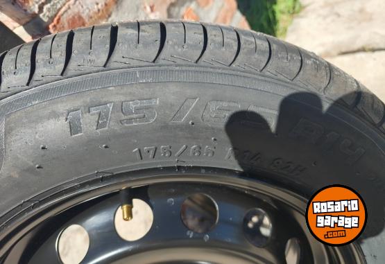 Accesorios para Autos - CUBIERTA + LLANTA 175/65/14 - En Venta