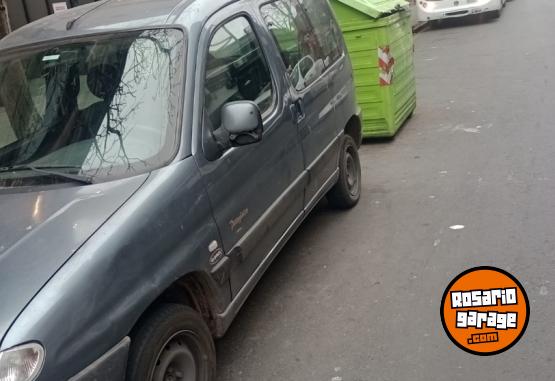 Utilitarios - Peugeot Partner 2007 Diesel 320000Km - En Venta