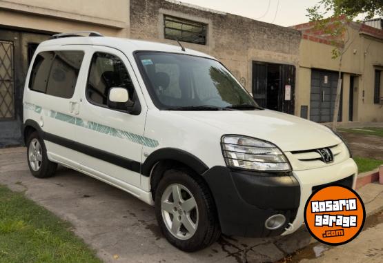 Utilitarios - Peugeot Partner Patagonia 2017 Diesel 148000Km - En Venta
