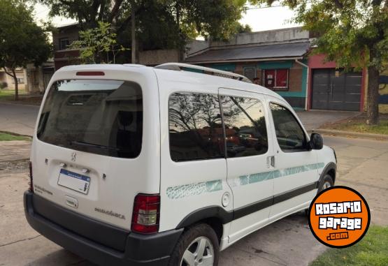 Utilitarios - Peugeot Partner Patagonia 2017 Diesel 148000Km - En Venta